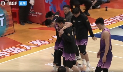  直播吧：沈梓捷回京進(jìn)行傷勢檢查 腫脹程度不算輕&但骨頭沒(méi)事
