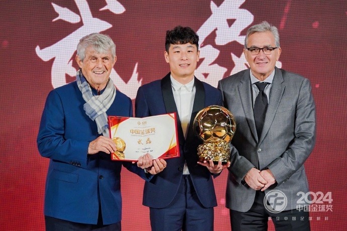  恭喜“核武7”！武磊第五次加冕中國金球獎