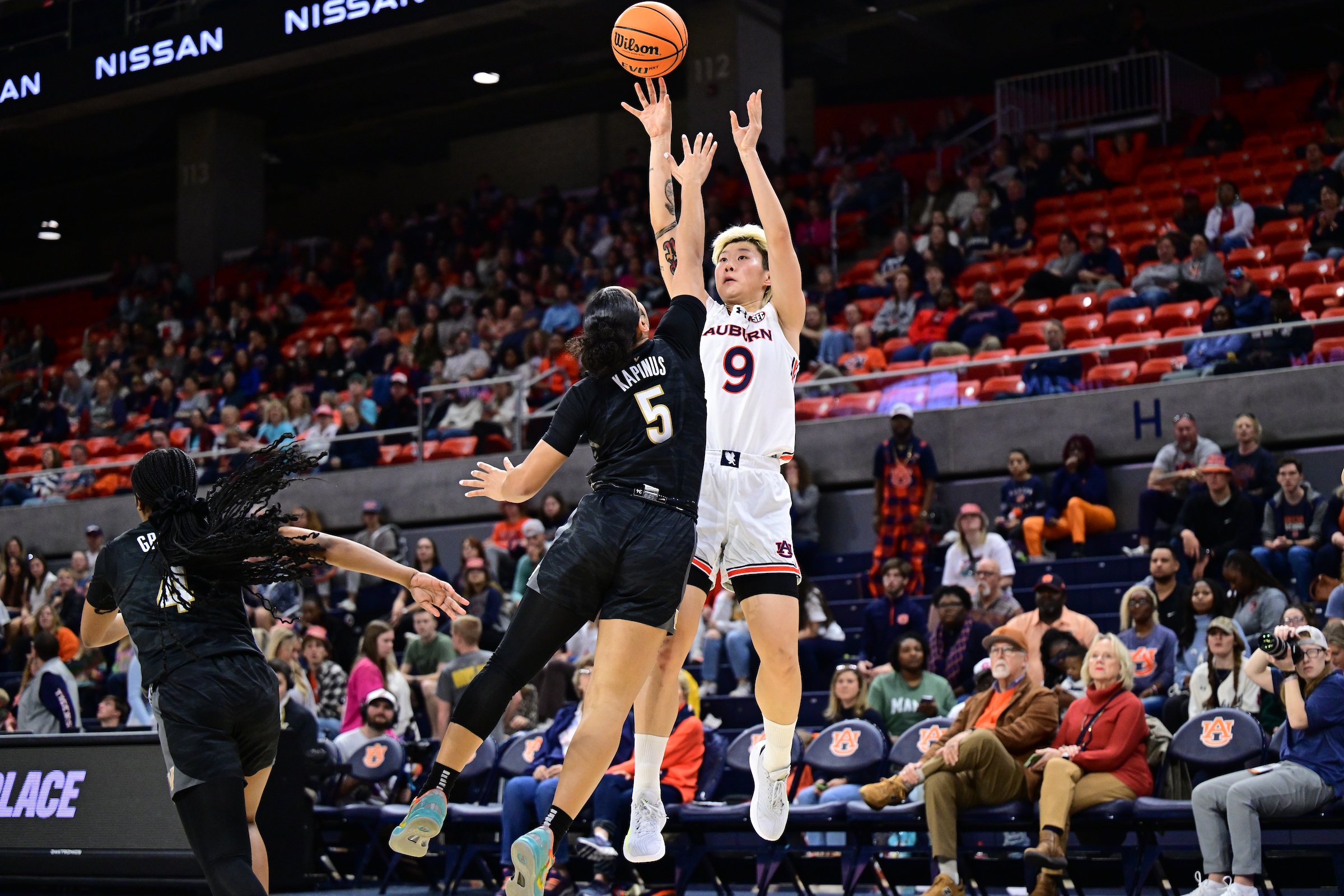 征戰NCAA！鄧雨婷：不太喜歡被稱(chēng)為“李夢(mèng)接班人” 未來(lái)想進(jìn)WNBA