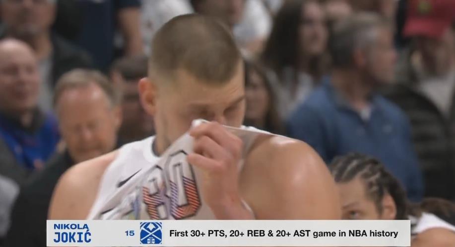  你貸款？轉播方字幕：約基奇30+20+20！NBA歷史首人！