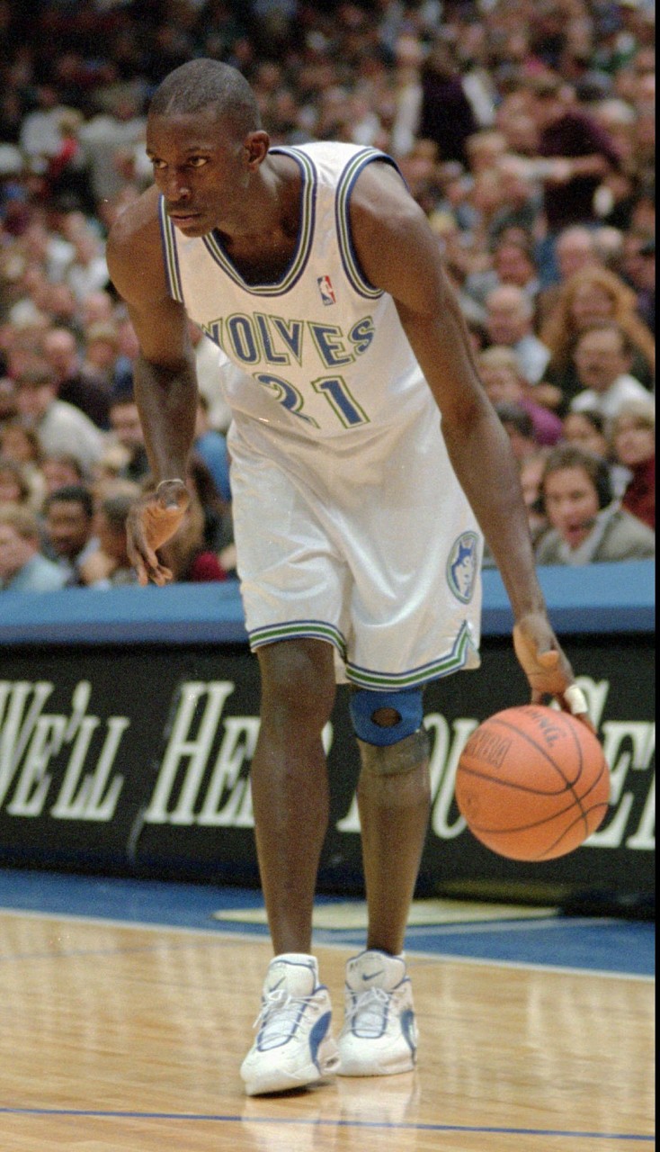  KG：你以為我喜歡狼隊老板那個(gè)XX？我們來(lái)NBA就是工作&拿錢(qián)回家