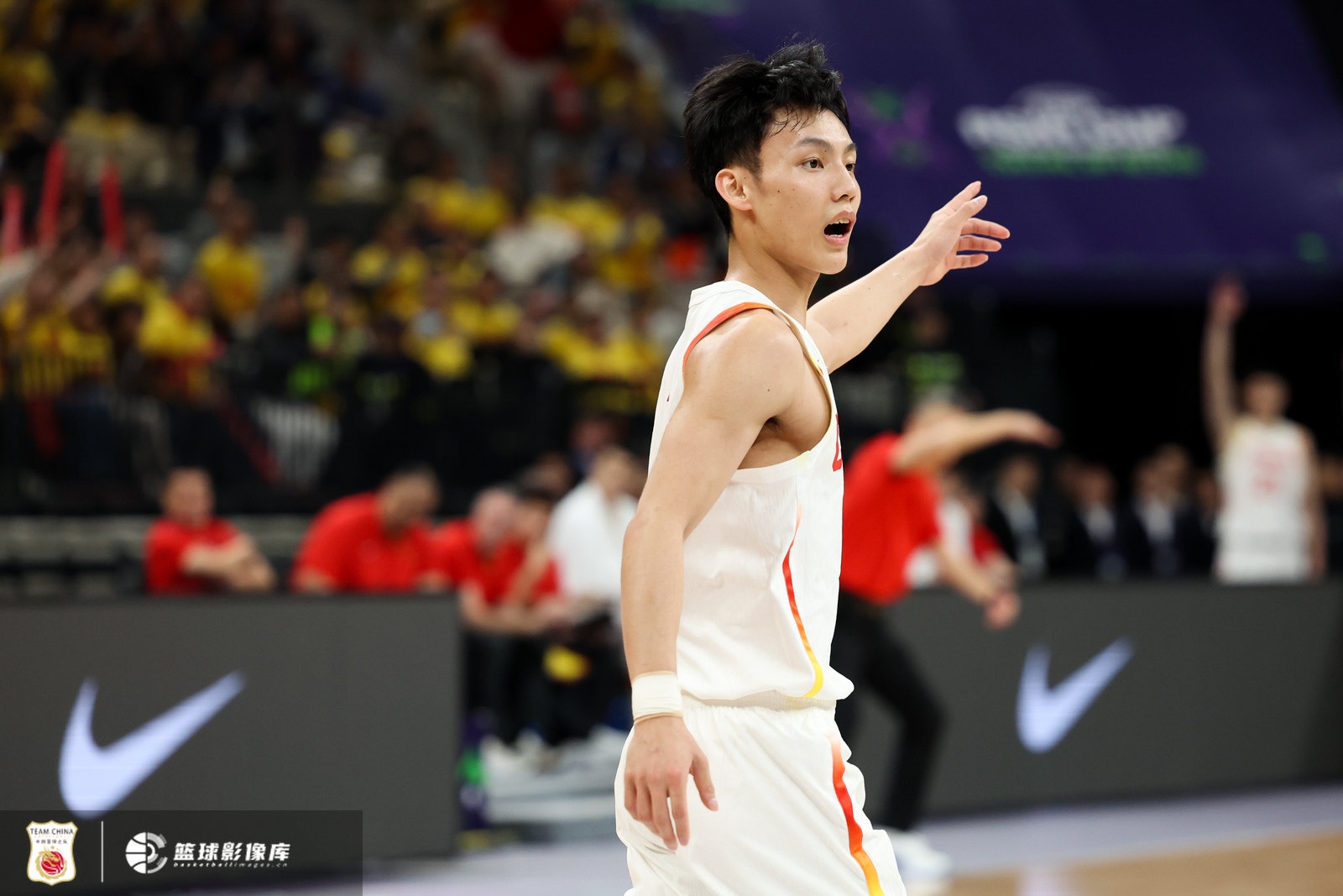  首發(fā)出戰不在狀態(tài)！徐杰全場(chǎng)3中0沒(méi)得分 拿到3板1助2斷另2失誤