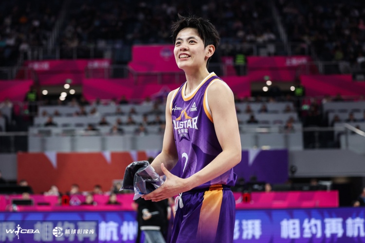  效率很高！楊舒予12中8拿到17分3板 三分2中1