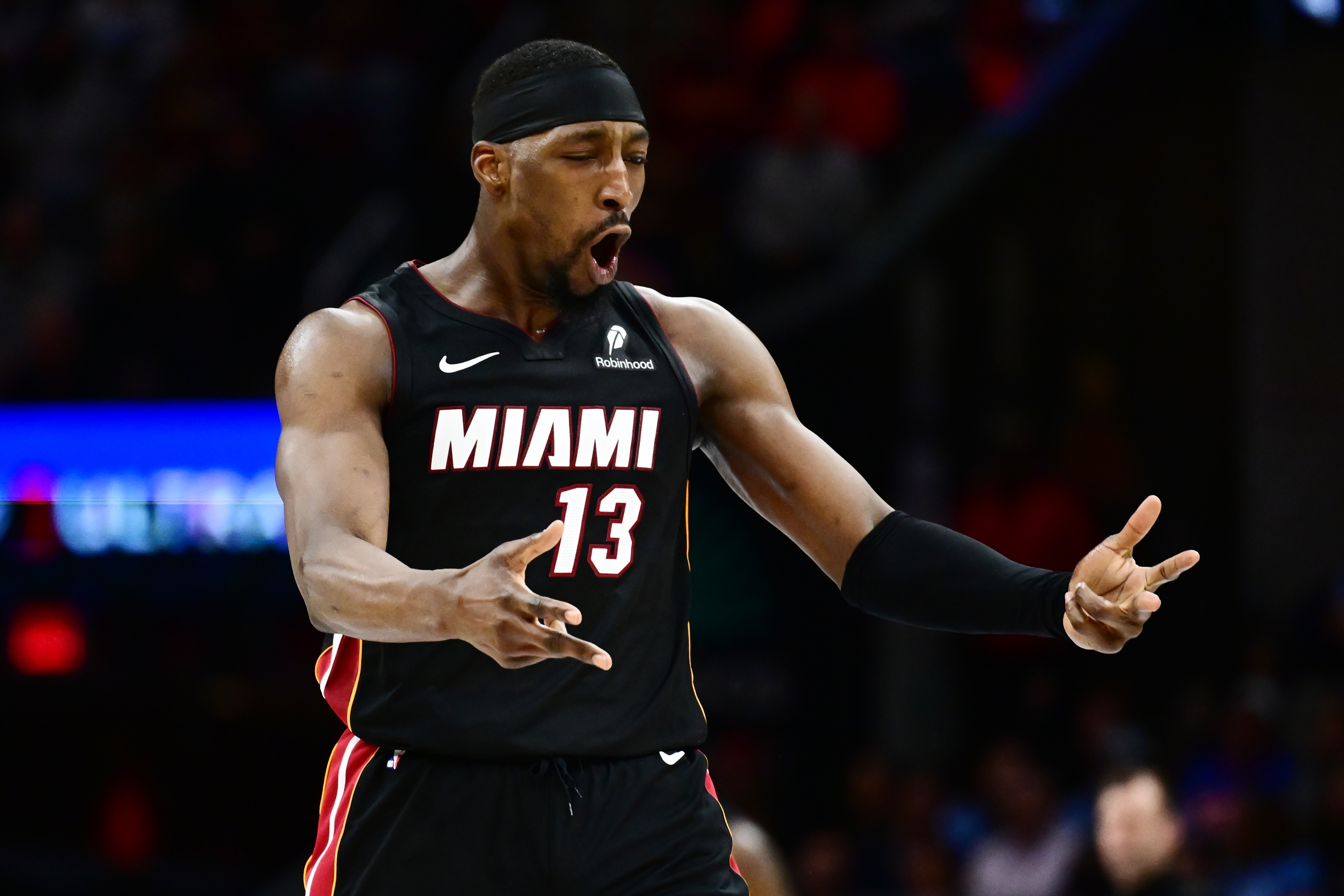  NBA官方： 阿德巴約與裁判不當接觸并使用侮辱性語(yǔ)言被罰五萬(wàn)美元
