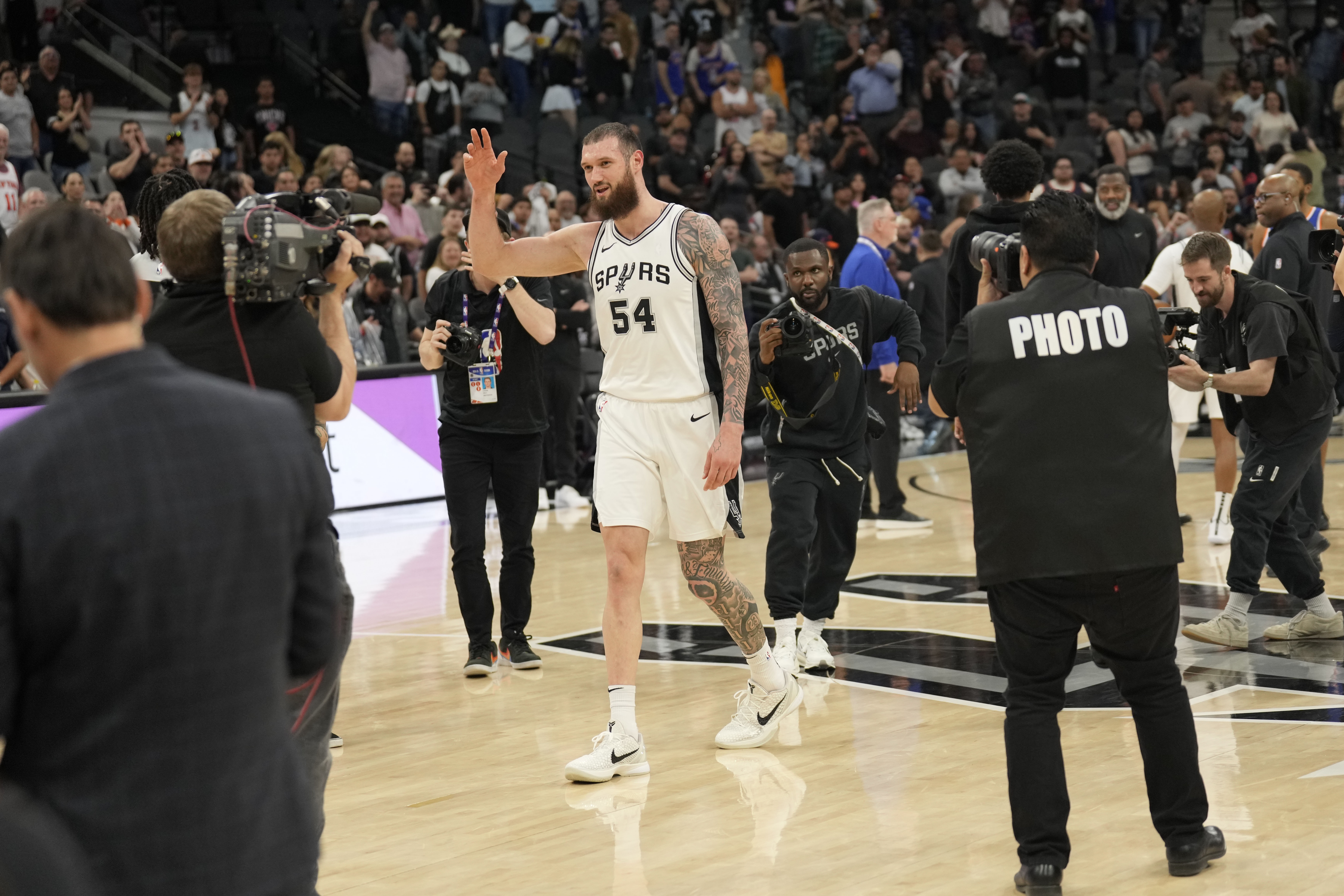  馬穆談被球迷喊MVP：有片刻我靈魂出竅 這真的發(fā)生了嗎？